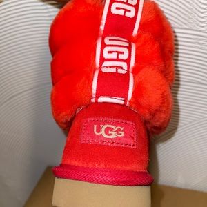 UGG